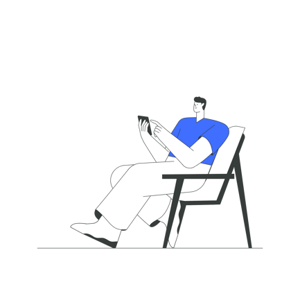 Mann sitzt mit Telefon