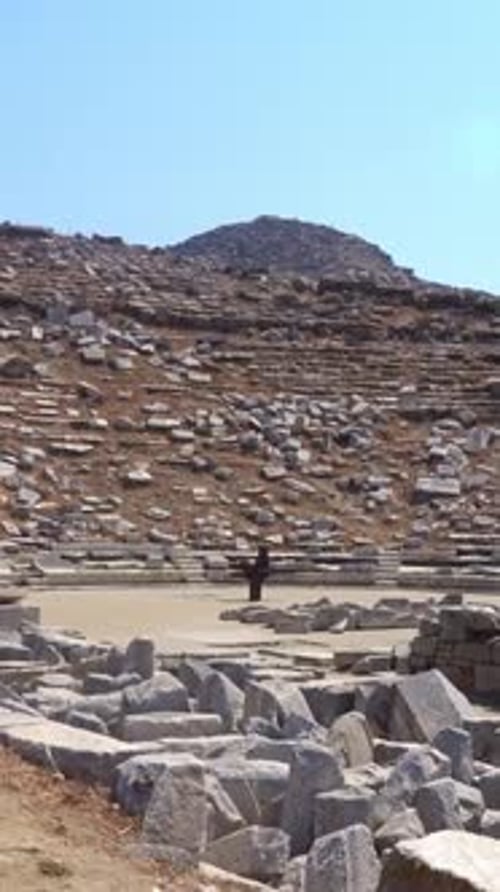 Ruines du théâtre grec antique sur l'île de Délos