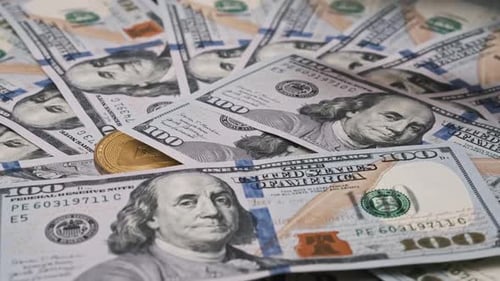 Billets en dollars américains et pièces cryptographiques numériques