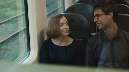 Mann und Frau reisen zusammen
