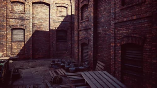Edificios industriales abandonados tapiados