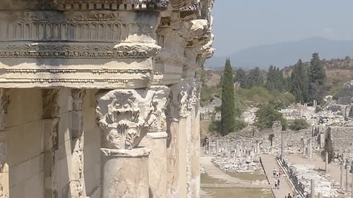 Vue aérienne du théâtre de la ville antique d'Éphèse et du temple d'Artémis 2