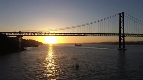 Pont suspendu du Ponte 25 De Abril, Pont du 25 avril, Portugal, Vue aérienne