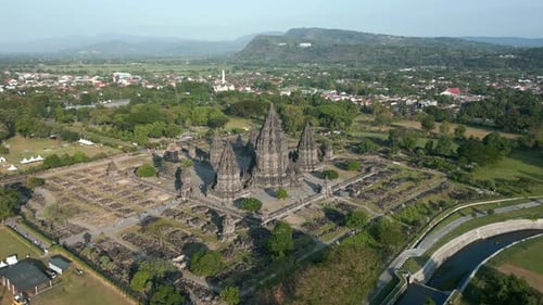Vue aérienne du majestueux temple de Prambanan à Yogyakarta en Indonésie