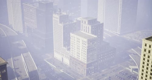 Un paisaje urbano brumoso revela un paisaje urbano tranquilo a primera hora de la mañana