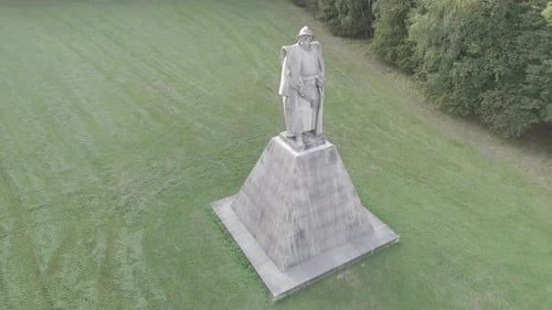 Mémorial au héros national tchèque Jan Zizka, la statue de Jean Zizka de Trocnov et le calice
