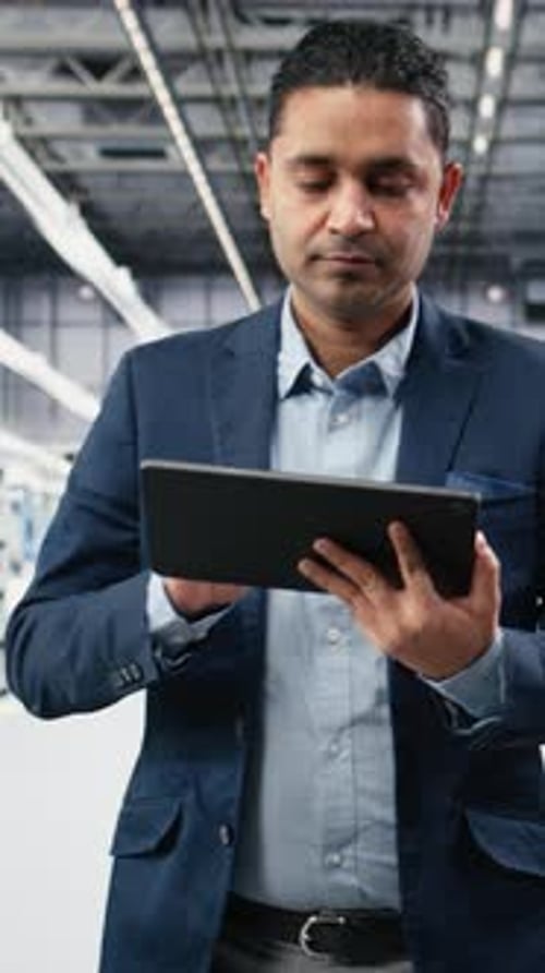 Vertical Video Tracking Semiconductor Fabrication Lots Microchips and Manager