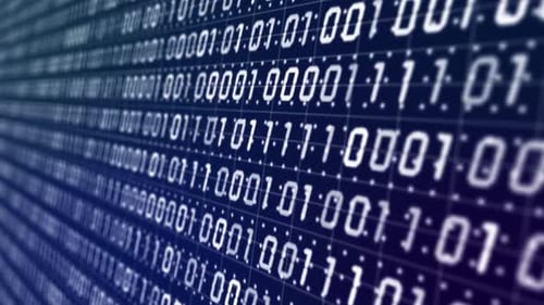 Chaînes de données binaires déroulantes montrant un flux de données volumineux