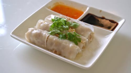 Rice Paper Rolls with Dipping Sauces, Chopsticks