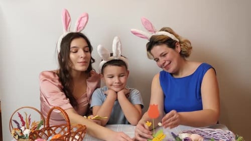 Family Creates Easter Decorations at Home
