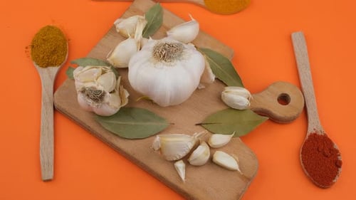 garlic spice rotating