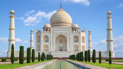 4K time lapse of Taj Mahal.