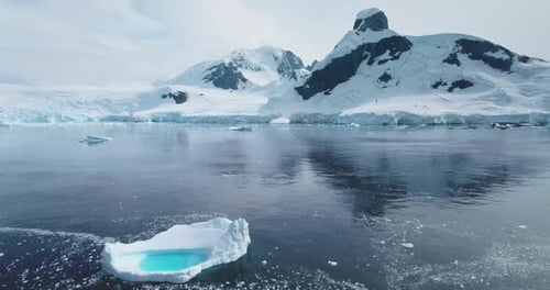 Massive Iceberg Drifting Antarctic Ocean