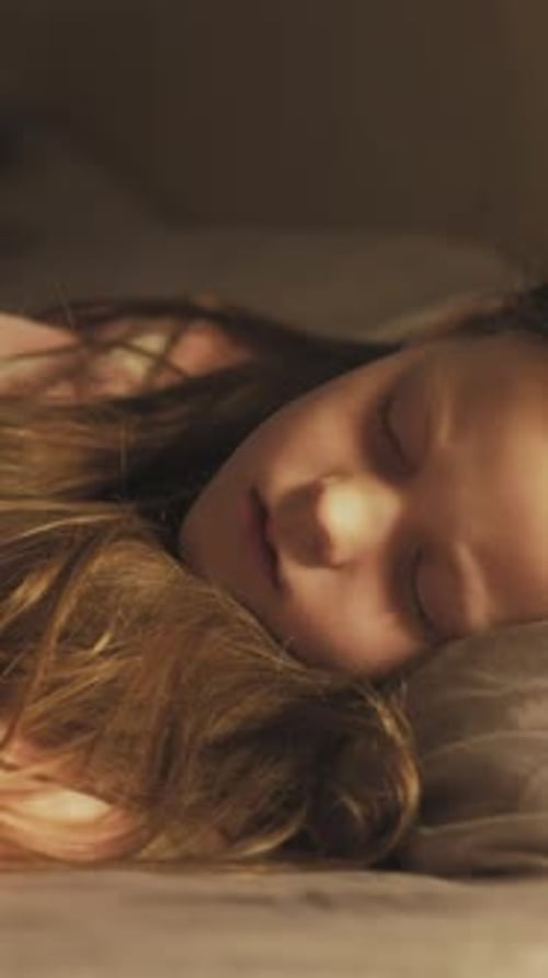 Vertical Sleeping Child Mother Care Night Rest