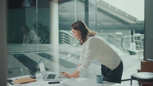 Female Architect is Constantly Researching New Materials and Technologies