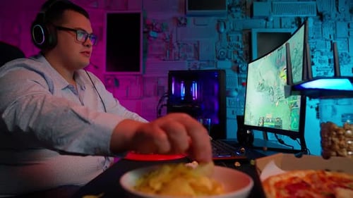 Play Computer Eating Cheaps
