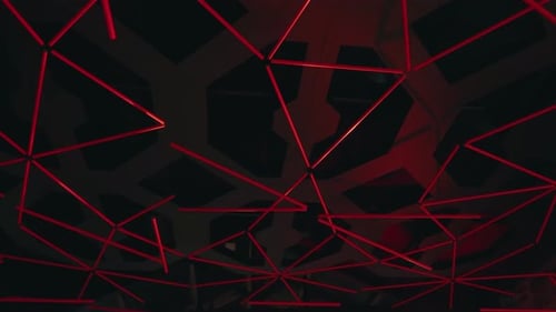 Lámparas de techo geométricas rojas abstractas en interior oscuro