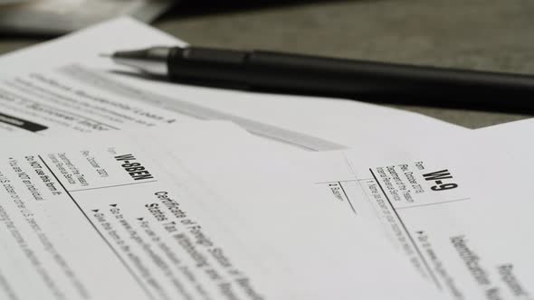 Blank W9 and Form W8BEN or 8W US Individual Income Tax Return and ...