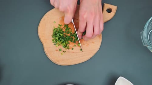 Quick Slicing of Green Onions with a Sharp Knife