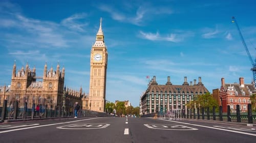 Torre do Relógio Big Ben em uma manhã ensolarada em Londres, Reino Unido