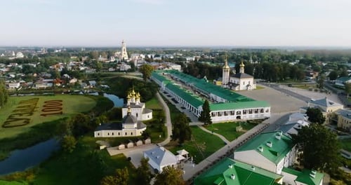 Vue aérienne du centre de Souzdal, ville russe avec églises et monastères orthodoxes, 2016