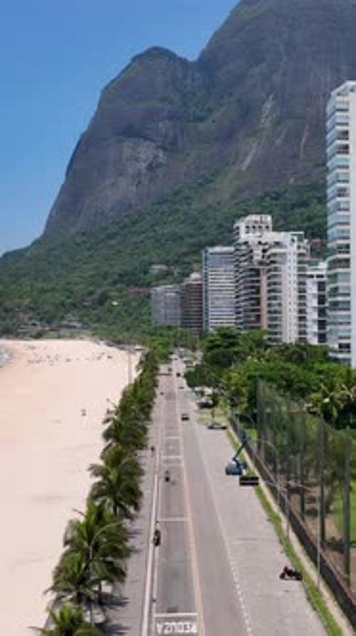 Praia de São Conrado, no centro do Rio de Janeiro, no Rio de Janeiro, Brasil.