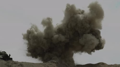 E12, explosion de poussière enregistrée au ralenti à 40 mètres de hauteur.