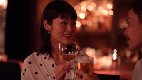 couple drinking at a bar