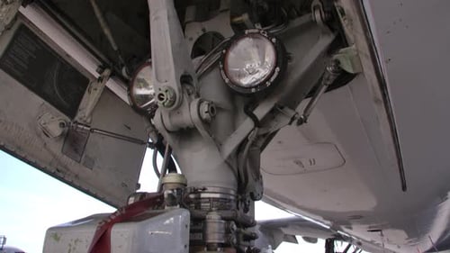 Tilt up airplane landing gear on modern airplane