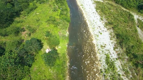 Flussfluss vom Berg 02