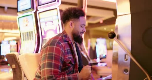 An Exciting Experience of a Big Casino Victory at the Slot Machine That Brings Joy