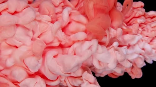 Transição hipnotizante, respingo de água colorido de fumaça e tinta, revelando fundo abstrato