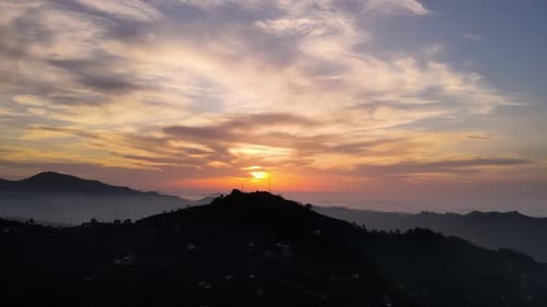 Coucher de soleil et nuages