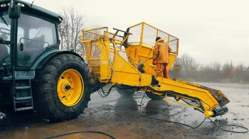 Waschen von großen landwirtschaftlichen Maschinen