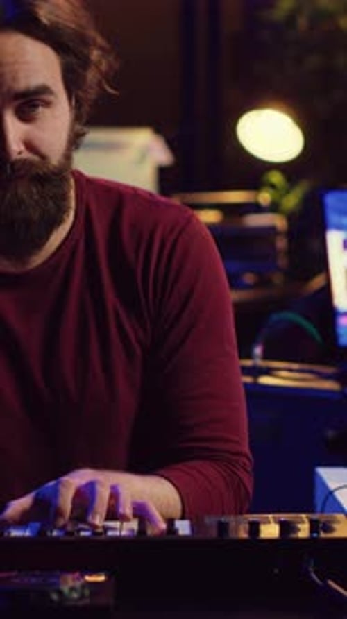 Vertical Video Artist Teaching Online Piano Lessons From His Home Studio