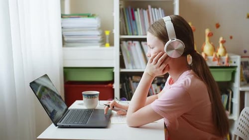 Teenage Schoolgirl Was Tired of Studying Online