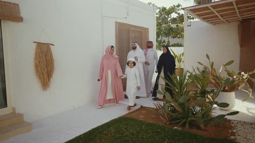Familie Uae im Landhaus in Dubai.