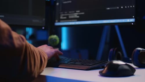 Imagem aproximada do teclado usado por engenheiros de software que programam em casa