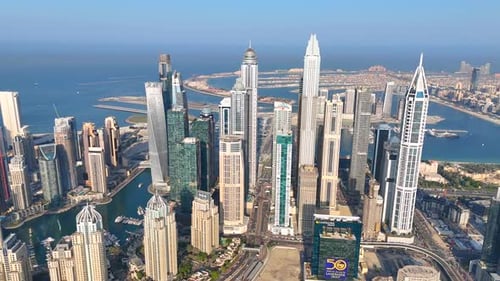 Dubai Marina.