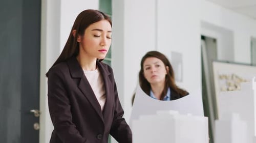 Engineers Team Analyzes 3d Printed Model to Calculate Dimensions