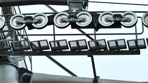 Cable Car Gondola Mechanism Transporting Passengers Using Steel Wire Pulleys