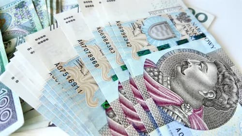 500 POLISH ZLOTY banknotes, close up view. Slow motion.