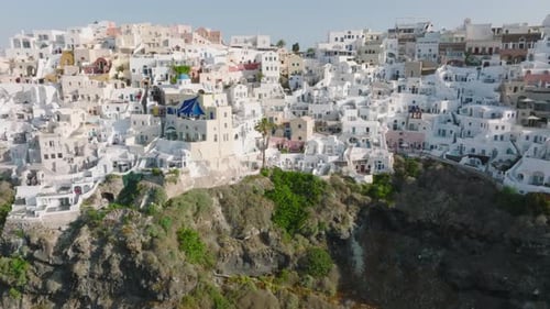 Villas on the cliffside of Oia, Santorini, Greece