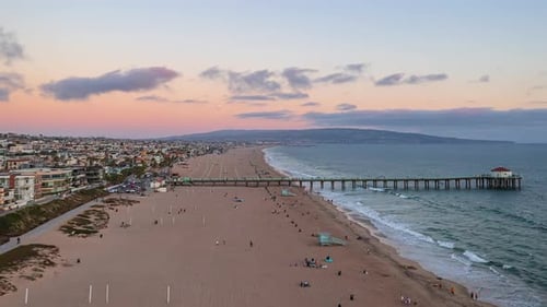 Tourists At Manhattan Beach Pier In Manhattan Beach, California, USA. Hyperlapse