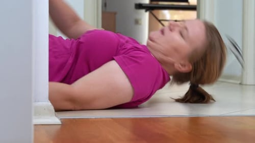 Woman loses consciousness, falls to floor in house Heart attack, life insurance