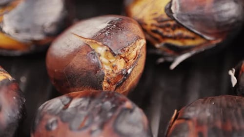 Grilled Fresh Chestnut Supermarket Food Grill Oven Roasted Chestnuts with Sliced Peel on Wooden