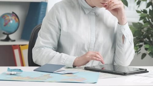 Planning a Trip with Modern Technology at a Travel Agency