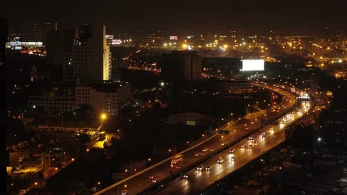 Tráfego na noite da cidade