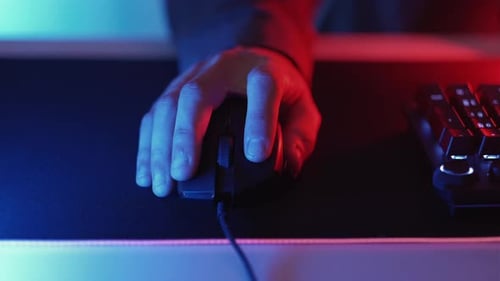 Clicking Mouse Choosing Option Presses Button Loop
