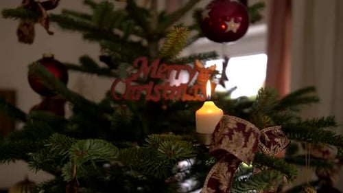 Lighting Christmas Tree Candle with Festive Decoration